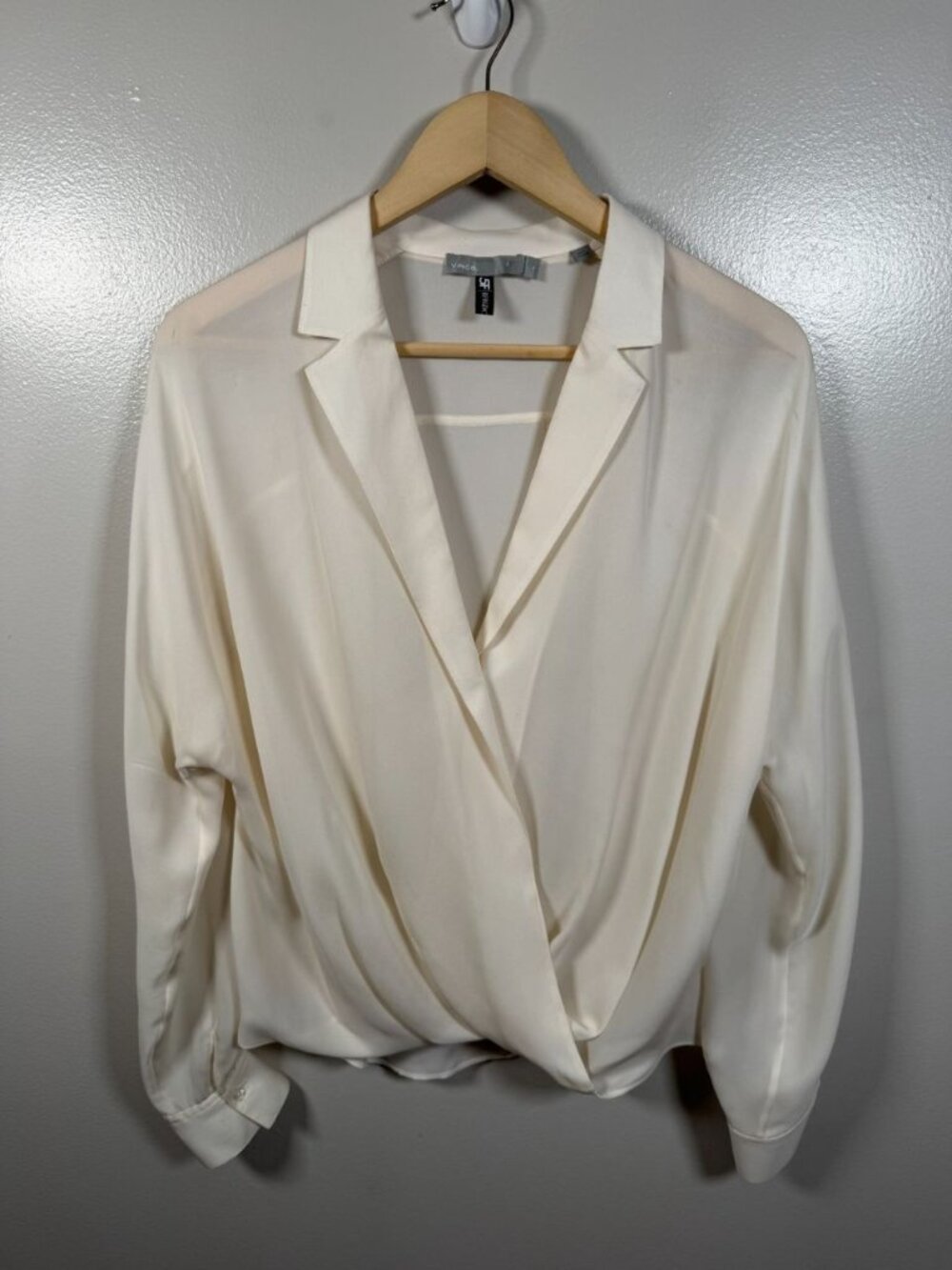 Vince Silk Faux Wrap Top Size 10 Ivory Collar Work Office Career Professional